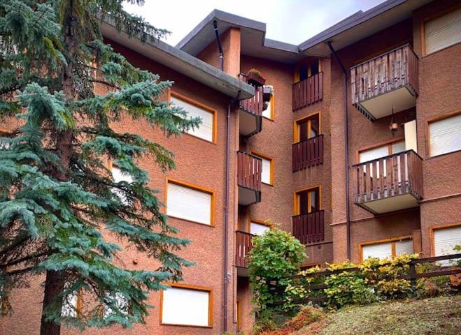 Elegante Trilocale Con Garage, Terrazzo E Vista Montagne Apartamento Bardonecchia Exterior foto